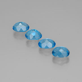 カラットの天然スイスブルートパーズ（8×6.1 mm・オーバルカット）