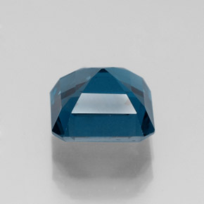 2.32カラットの天然ロンドンブルートパーズ（7.2×7.2 mm・エメラルドカット）
