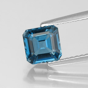 1.27カラットの天然ロンドンブルートパーズ（6.1×6.1 mm・エメラルドカット）