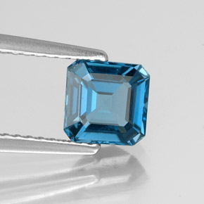 1.27カラットの天然ロンドンブルートパーズ（6.1×6.1 mm・エメラルドカット）