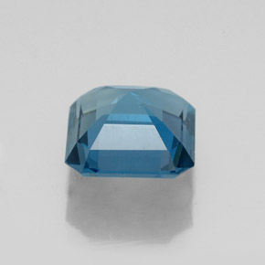 2.44カラットの天然ロンドンブルートパーズ（7.3×7.2 mm・エメラルドカット）