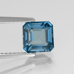 1.31カラットの天然ロンドンブルートパーズ（6.2×6.2 mm・エメラルドカット）
