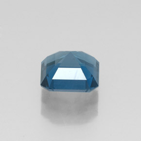 1.31カラットの天然ロンドンブルートパーズ（6.2×6.2 mm・エメラルドカット）