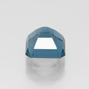 1.47カラットの天然ロンドンブルートパーズ（6.1×6.1 mm・エメラルドカット）