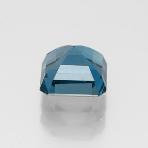 1.50カラットの天然ロンドンブルートパーズ（6.1×6.1 mm・エメラルドカット）