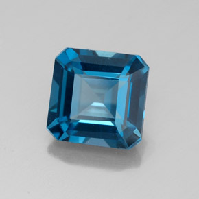 2.20カラットの天然ロンドンブルートパーズ（7.2×7.1 mm・エメラルドカット）