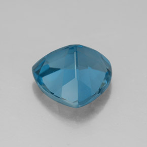 5.28カラットの天然ロンドンブルートパーズ（11.7×11.7 mm・トリリアント）