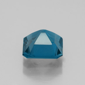 1.75カラットの天然ロンドンブルートパーズ（7×7 mm・エメラルドカット）