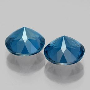 カラットの天然ロンドンブルートパーズ（8.14 mm・ラウンドカット）