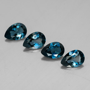 カラットの天然ロンドンブルートパーズ（10.9×7.6 mm・洋梨の形）