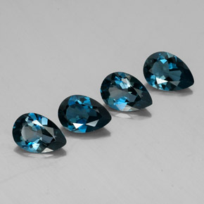 カラットの天然ロンドンブルートパーズ（10.9×7.6 mm・洋梨の形）