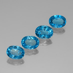 6.84カラットの天然ディープアクアトパーズ（8.1×6.1 mm・オーバルカット）