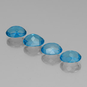 6.84カラットの天然ディープアクアトパーズ（8.1×6.1 mm・オーバルカット）