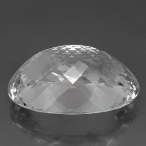 80.85カラットの天然ホワイトトパーズ（31.1×22 mm・オーバルカット）