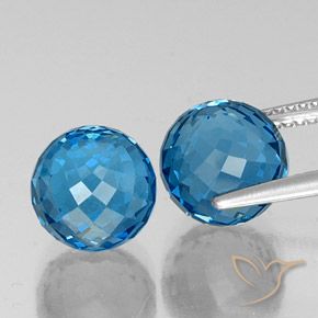Shop natural 11.71ct スイスブルー トパーズ gems, スフェア / ボール, from ブラジル at GemSelect. In stock, global shipping!