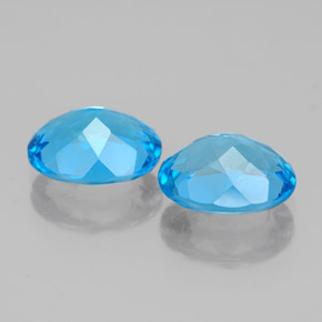 カラットの天然スイスブルートパーズ（9.1×7 mm・オーバルカット）