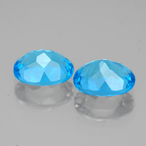カラットの天然スイスブルートパーズ（9.1×7.2 mm・オーバルカット）