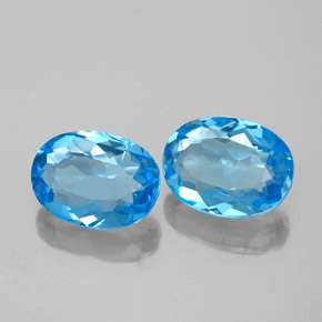 カラットの天然スイスブルートパーズ（8.3×6.2 mm・オーバルカット）