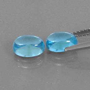 カラットの天然スイスブルートパーズ（7.1×5.1 mm・オーバルカット）