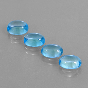 カラットの天然スイスブルートパーズ（7×5 mm・オーバルカット）