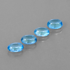 カラットの天然スイスブルートパーズ（7×5 mm・オーバルカット）