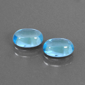 カラットの天然スイスブルートパーズ（7×5 mm・オーバルカット）