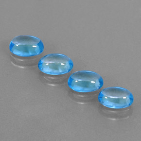 カラットの天然スイスブルートパーズ（7×5 mm・オーバルカット）