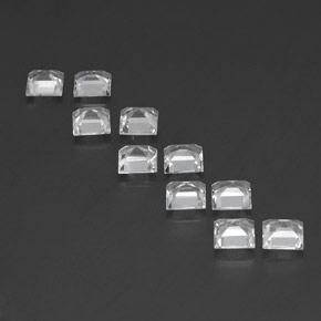カラットの天然ホワイトトパーズ（5.1×5 mm・四角）