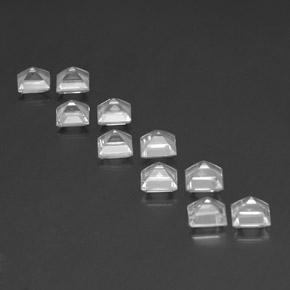 カラットの天然ホワイトトパーズ（5×5 mm・四角）