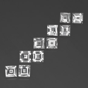 カラットの天然ホワイトトパーズ（5.2×5.2 mm・四角）