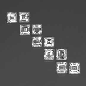 7.92カラットの天然ホワイトトパーズ（5.1×5 mm・四角）