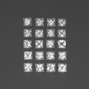 カラットの天然ホワイトトパーズ（3.6×3.5 mm・四角）
