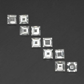 カラットの天然ホワイトトパーズ（4×4 mm・四角）