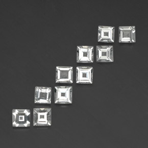 カラットの天然ホワイトトパーズ（4×4 mm・四角）