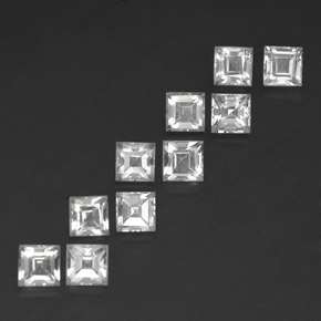 5.06カラットの天然クリアホワイトトパーズ（4×4 mm・四角）