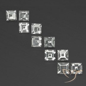4.09カラットの天然ウォームホワイトトパーズ（4.1×4 mm・四角）