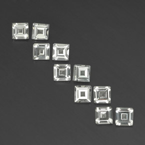 カラットの天然ホワイトトパーズ（4.1×4.1 mm・四角）