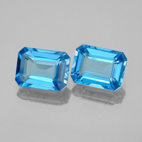 3.49カラットの天然スイスブルートパーズ（8.1×6 mm・エメラルドカット）