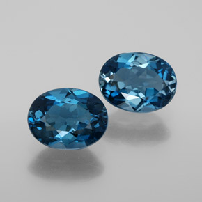 カラットの天然ロンドンブルートパーズ（9.1×7 mm・オーバルカット）