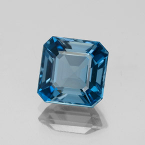 3.10カラットの天然ロンドンブルートパーズ（8.2×8.1 mm・エメラルドカット）