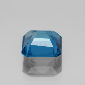 2.97カラットの天然ロンドンブルートパーズ（8.2×8.1 mm・エメラルドカット）