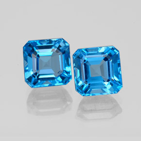 カラットの天然スイスブルートパーズ（7×7 mm・エメラルドカット）