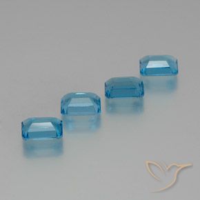 7.86カラットの天然スイスブルートパーズ（8.1×6.1 mm・エメラルドカット）