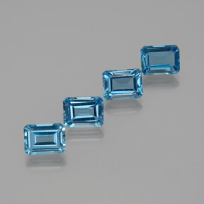 7.89カラットの天然ロンドンブルートパーズ（8.1×6 mm・エメラルドカット）
