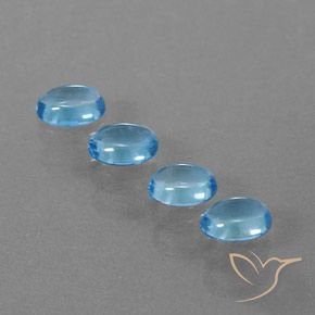 3.89カラットの天然スイスブルートパーズ（6.9×5.1 mm・オーバルカット）