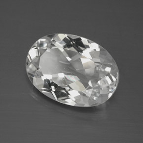 4.73カラットの天然クリアホワイトトパーズ（12.9×9.1 mm・オーバルカット）