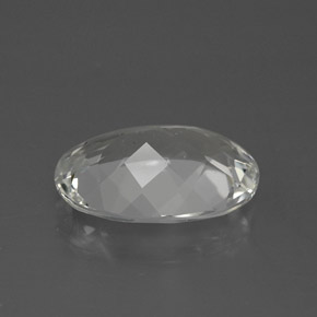 4.73カラットの天然クリアホワイトトパーズ（12.9×9.1 mm・オーバルカット）