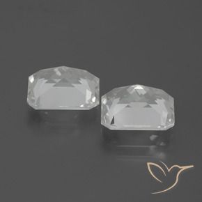 7.52カラットの天然ホワイトトパーズ（10×8 mm・エメラルドカット）