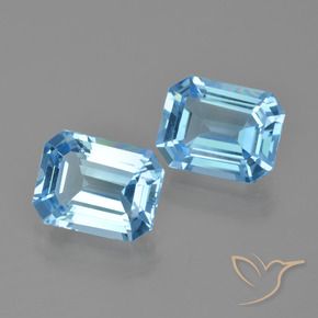 5.30カラットの天然スカイブルートパーズ（9.1×7.1 mm・エメラルドカット）