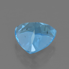 3.80カラットの天然スカイブルートパーズ（10×9.7 mm・トリリアント）